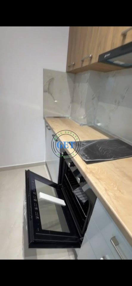 Shitet garsoniere me verandë ,Golem, Durrës!