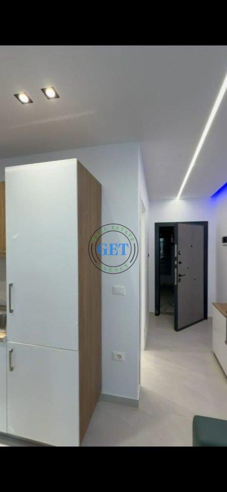 Shitet garsoniere me verandë ,Golem, Durrës!