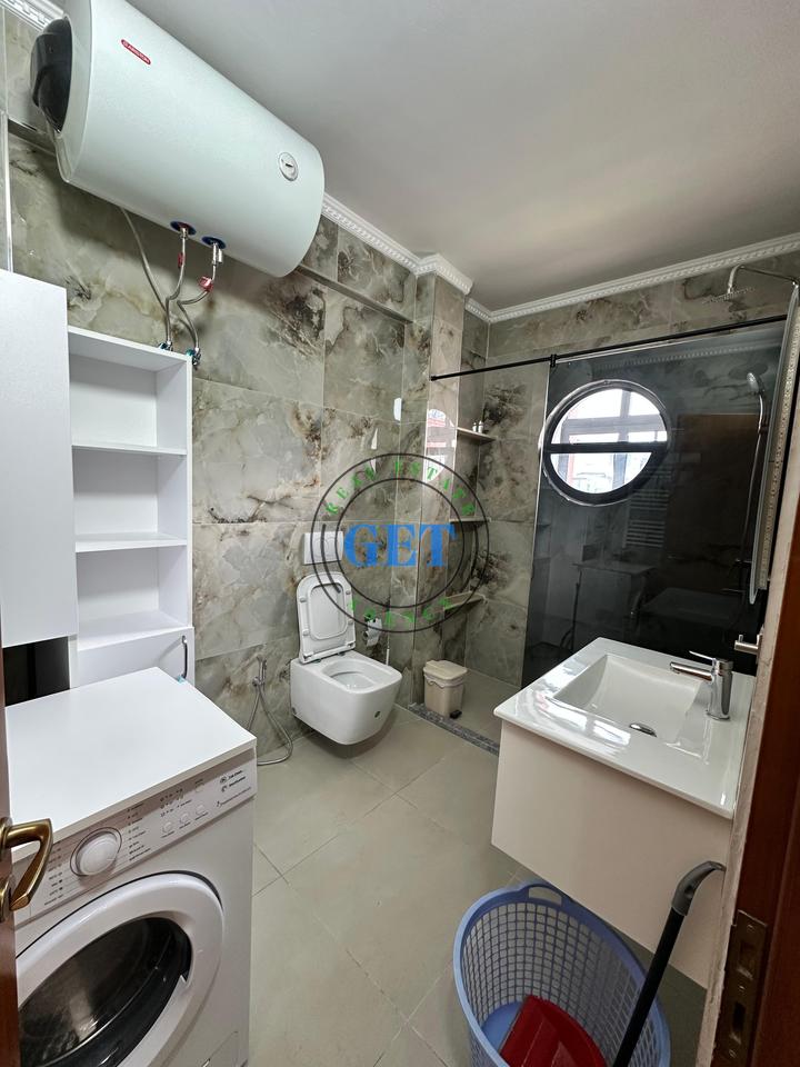 Jepet me qira Apartament 2+1,pranë Shkollës “Bajram Curri”