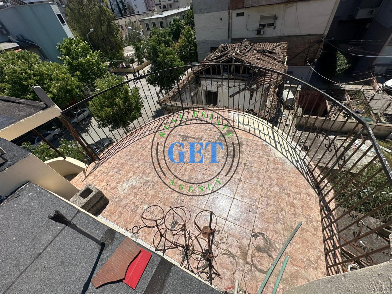 For sale: 3rd floor of a private house, Museum, Durres.