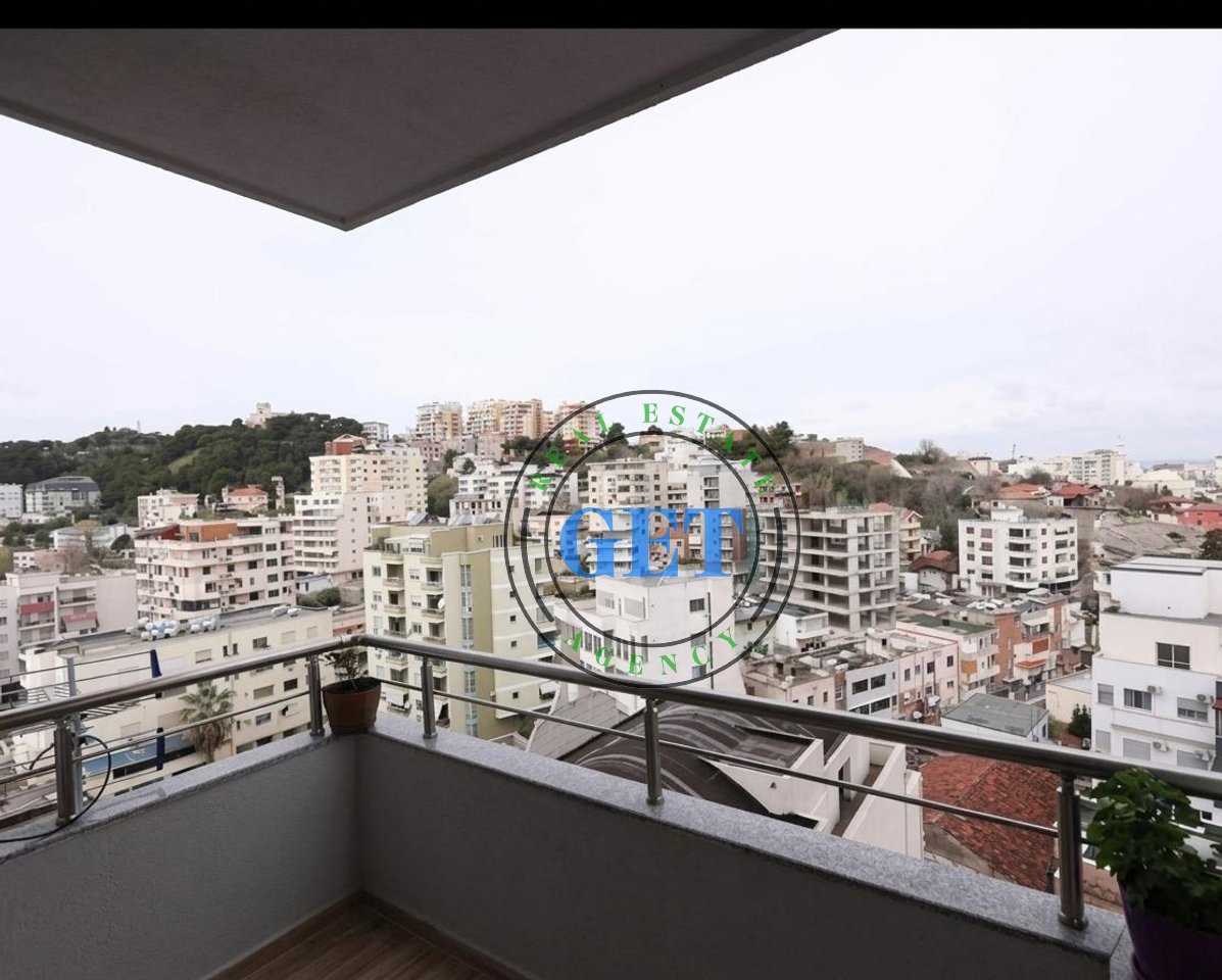 In vendita, appartamento 1+1 al 27 edificio Vollga, Durazzo.
