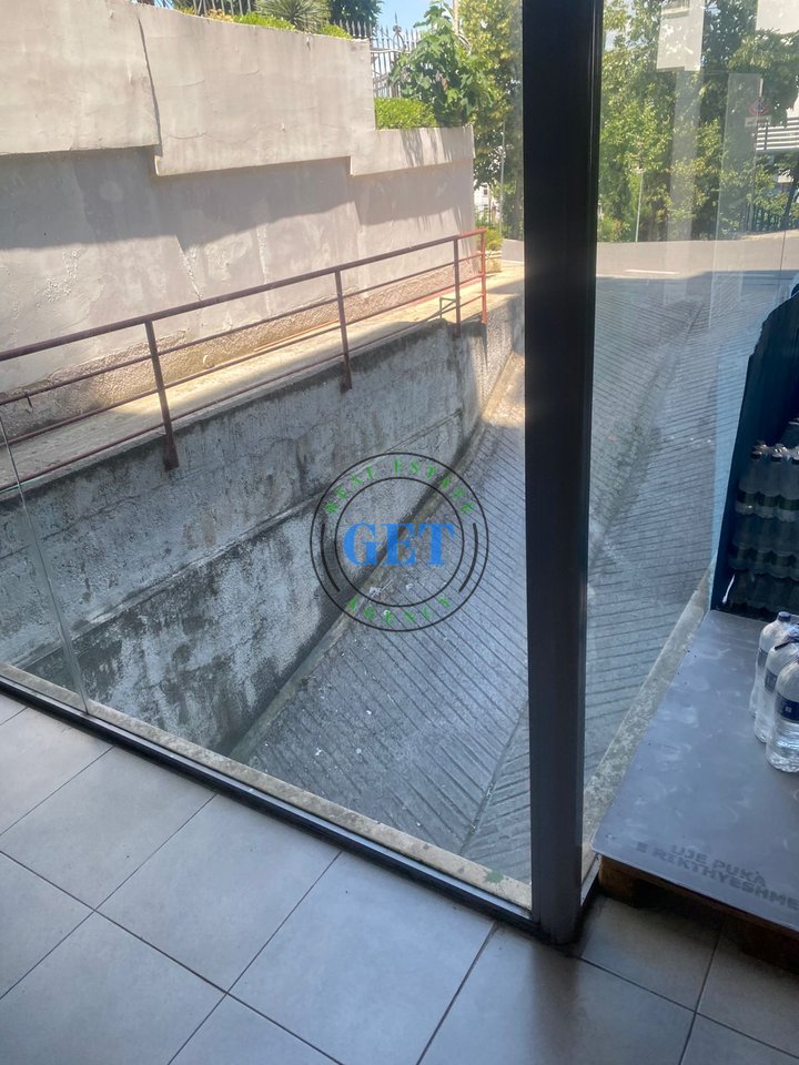 Shitet Aktivitet Supermarket | Kodra e Diellit, Tiranë
