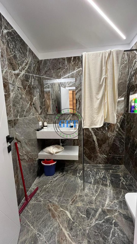 Shitet Apartament 2+1 | Plazh Hekurudha, Durrës