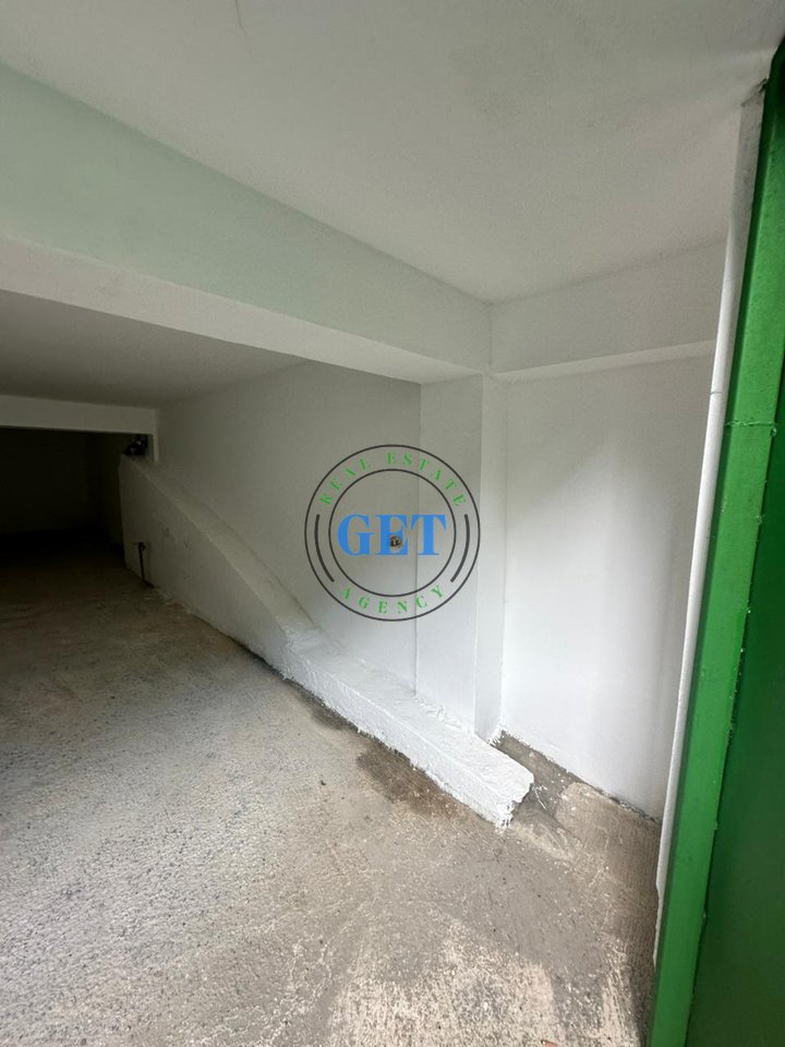 Garage for Rent, near the Small Market, Durrës