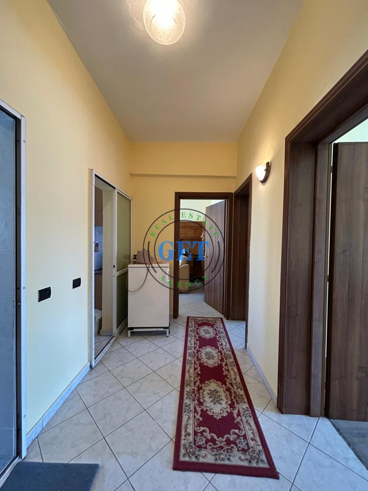 Shitet Apartament 2+1 | Ish Rajoni i Policisë , Durrës
