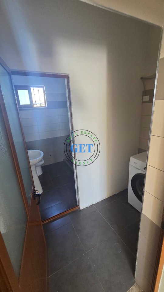 Jepet me Qira Kati i Parë i një Shtëpie Private 2+1 | Kënetë, Durrës