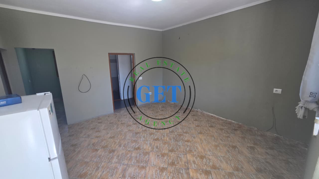 Jepet me Qira Kati i Parë i një Shtëpie Private 2+1 | Kënetë, Durrës