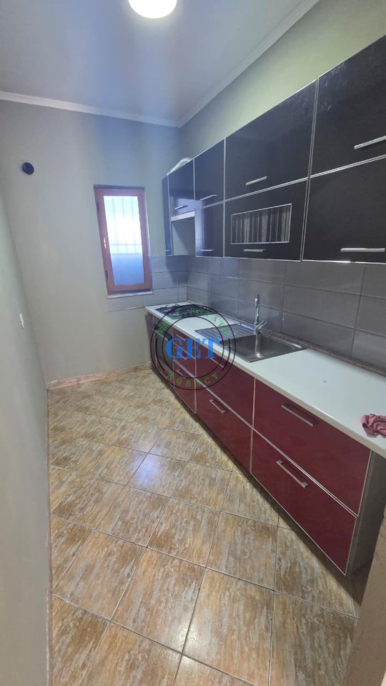 Jepet me Qira Kati i Parë i një Shtëpie Private 2+1 | Kënetë, Durrës
