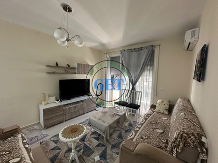  Shitet apartament 1+1 në vijë të parë me detin|Shkëmbi i Kavajës, Durrës