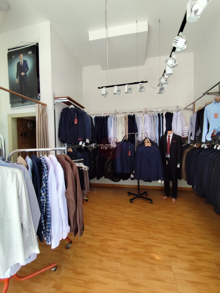 Locale Commerciale in Affitto a Zogu i Zi, Tirana - 450€