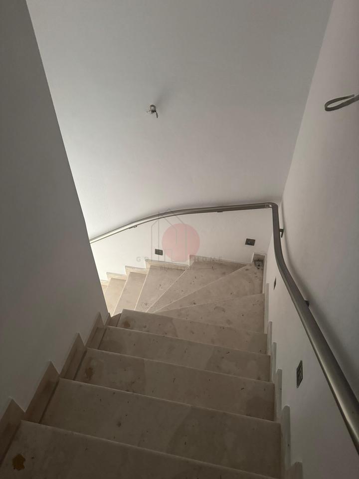 Apartament 3+1 Me Qira në Malajziani, Tiranë - 470€
