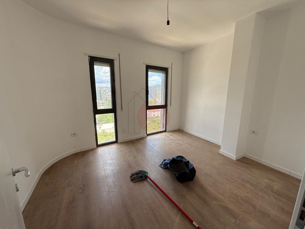 Apartament 2+1+2 Me Qira në Astir, Tiranë - 500€