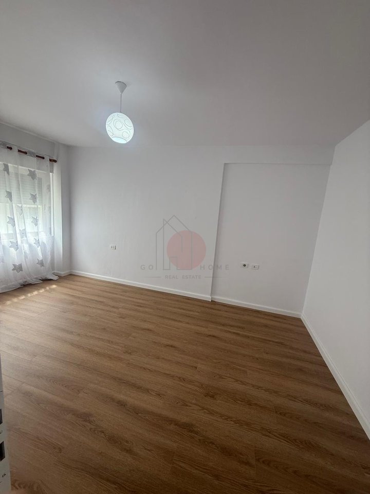 🏡 Shitet Apartament 1+1 | 72.5 m² | 165,000 €
📍 Rruga Ndre Mjeda, pranë Report Tv.