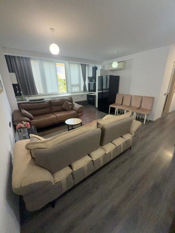 Shitet apartament 2+1 📍

📌 Vendndodhja: Ish Fusha e Aviacionit, Rruga “Dafinave”