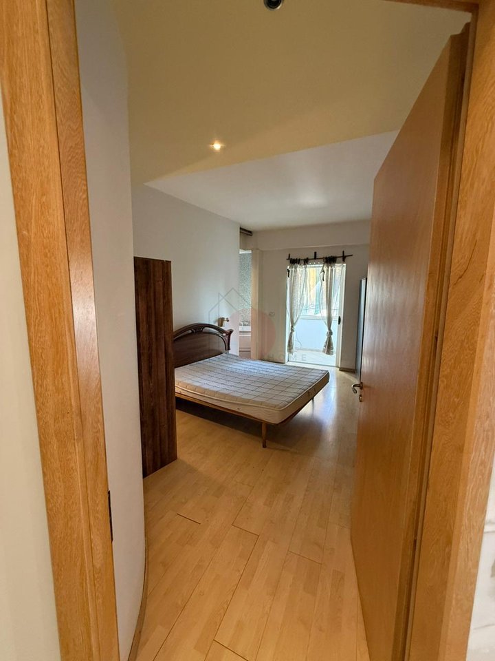 🏡 Shitet apartament 2+1+2 tualete + 2 ballkone – Zogu i Zi (Logos)