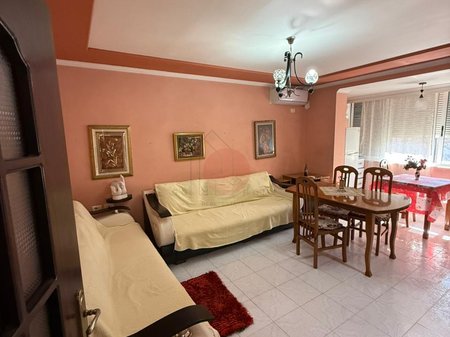 🏡 Apartment 1+1 for rent – Rruga e Durrësit, near the Insurance Office