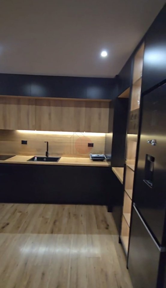 🏡 Shitet Apartament 3+1+2 | 131 m² | Blloku Gintash, Laprakë | 200,000€