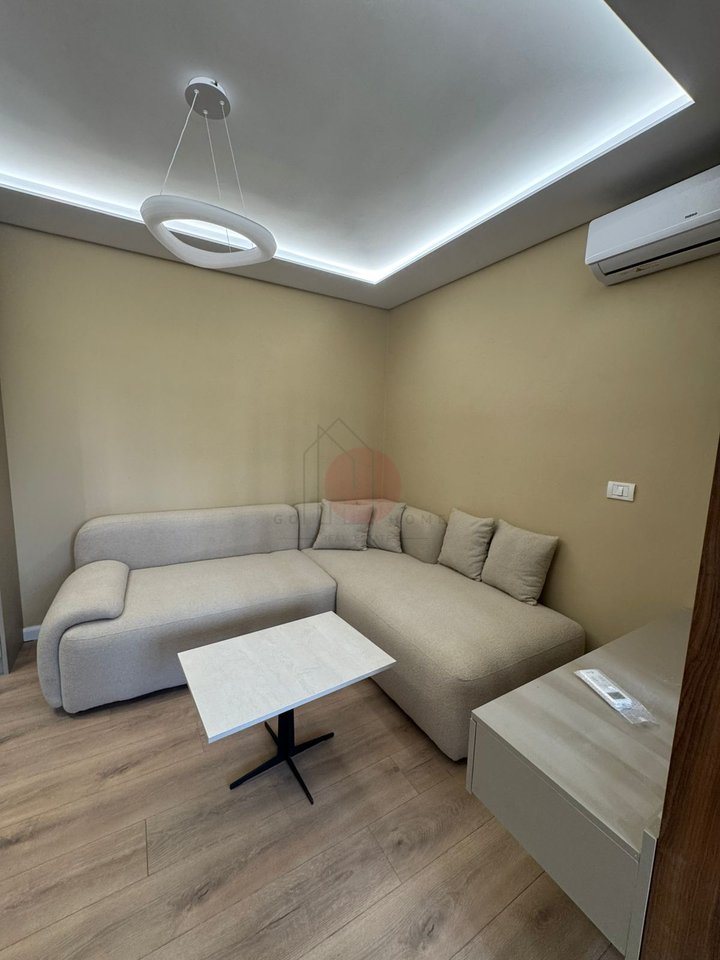 Apartment 1+1 + balcony for sale – Muhamet Gjollesha Street, near Bar Dubai (ALI DEMI) | 3rd floor, 5-story building | Net area 41 m² | Fully furnished | Price 125,000 € | With property title deed