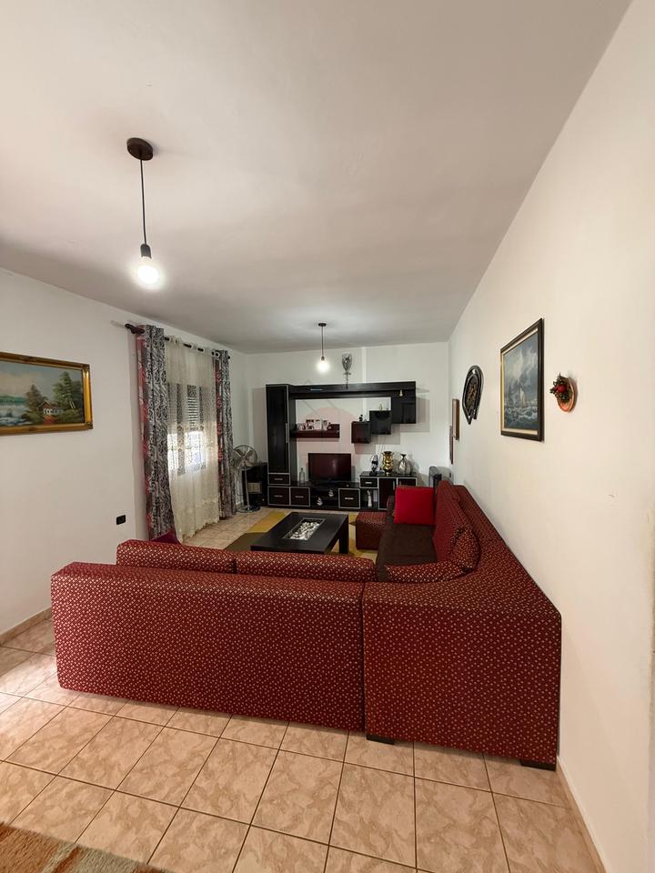 2-Story House for Sale + Land | Shkozë (near Elite Palace) Land area: 298 m² Building area: 81.1 m² 💰 Price: 25,000,000 lek