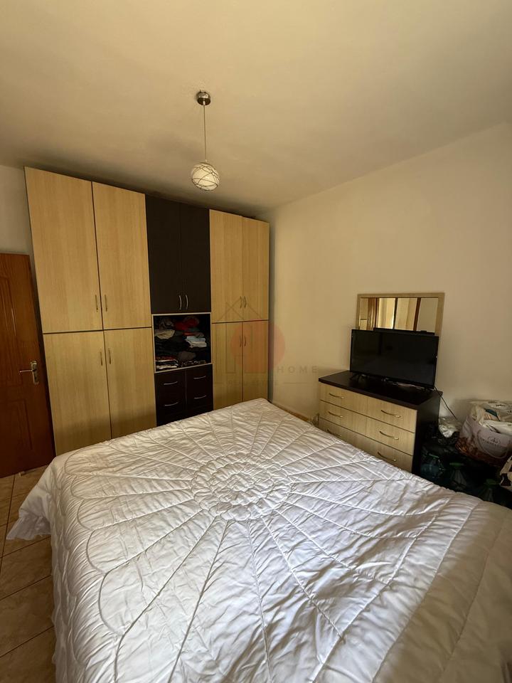 2-Story House for Sale + Land | Shkozë (near Elite Palace) Land area: 298 m² Building area: 81.1 m² 💰 Price: 25,000,000 lek