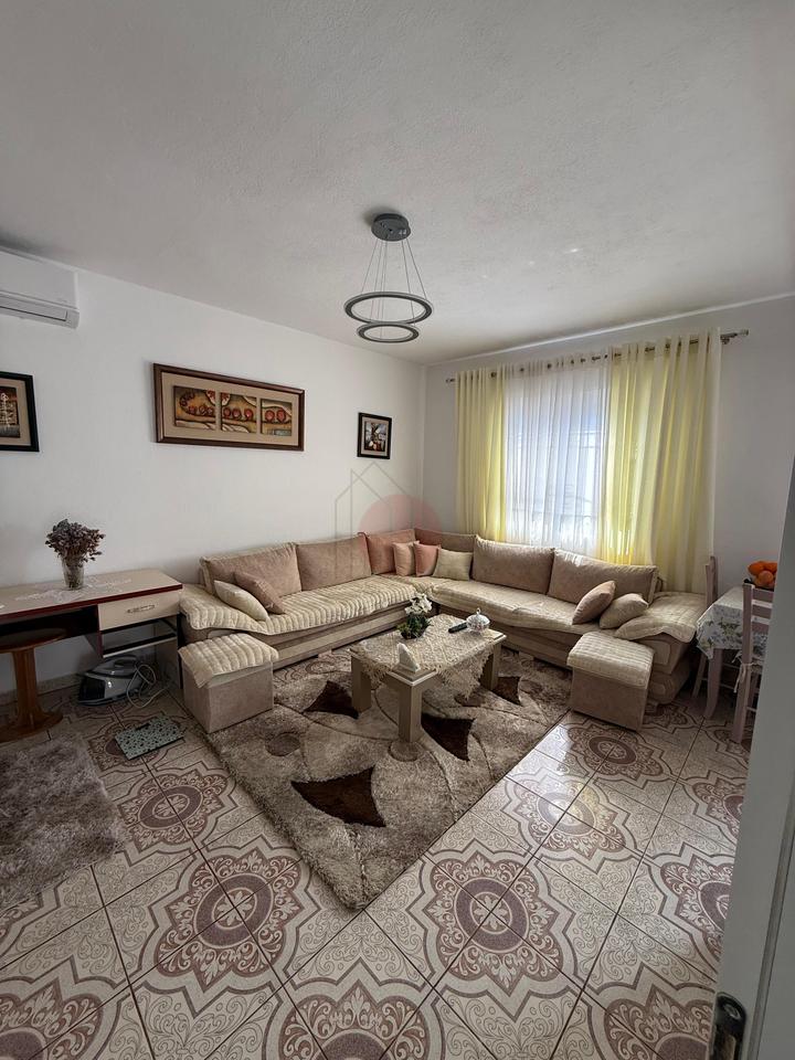 2-Story House for Sale + Land | Shkozë (near Elite Palace) Land area: 298 m² Building area: 81.1 m² 💰 Price: 25,000,000 lek