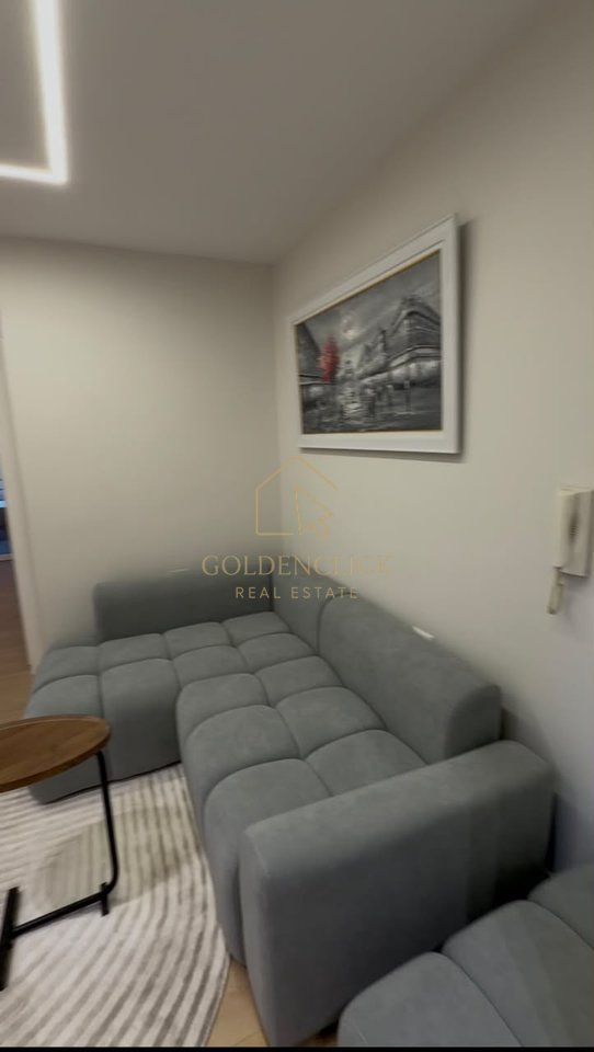 Jepet me qira  apartament 1+1 tek Rr Isa Boletini  ne Qender!