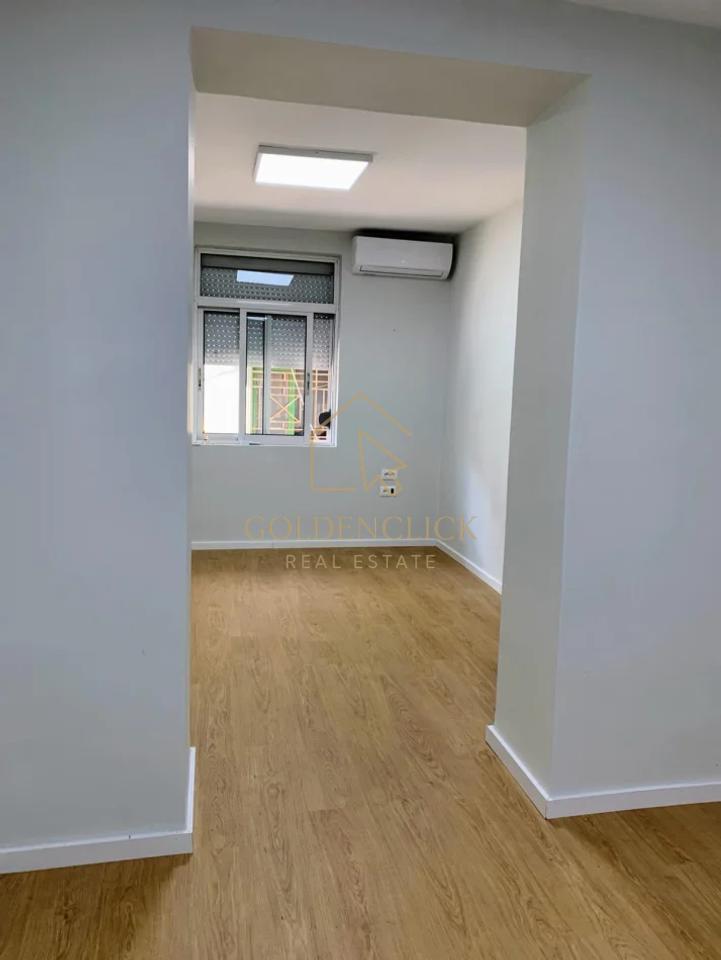 Jepet me qira Apartament 1+1 (bosh) tek Rruga Abdyl Frashëri!