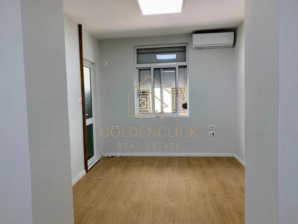 Jepet me qira Apartament 1+1 (bosh) tek Rruga Abdyl Frashëri!