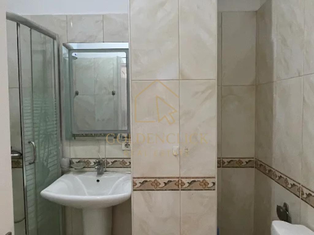 Jepet me qira Apartament 1+1 tek Rruga e Kavajës!