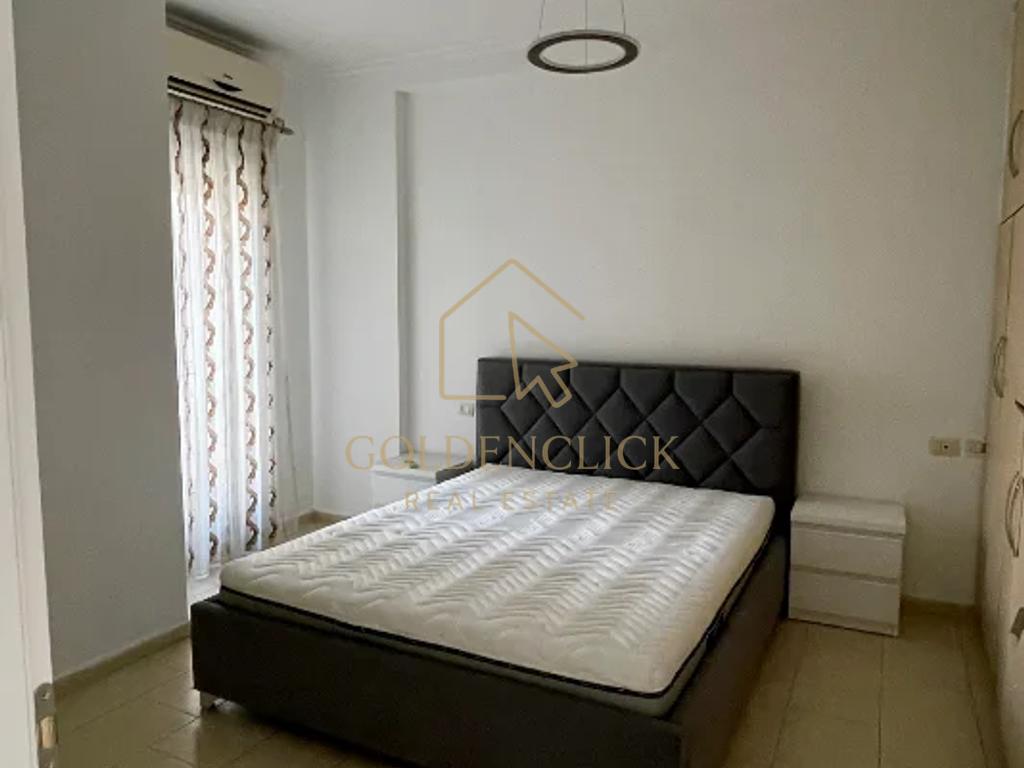 Jepet me qira Apartament 1+1 tek Rruga e Kavajës!