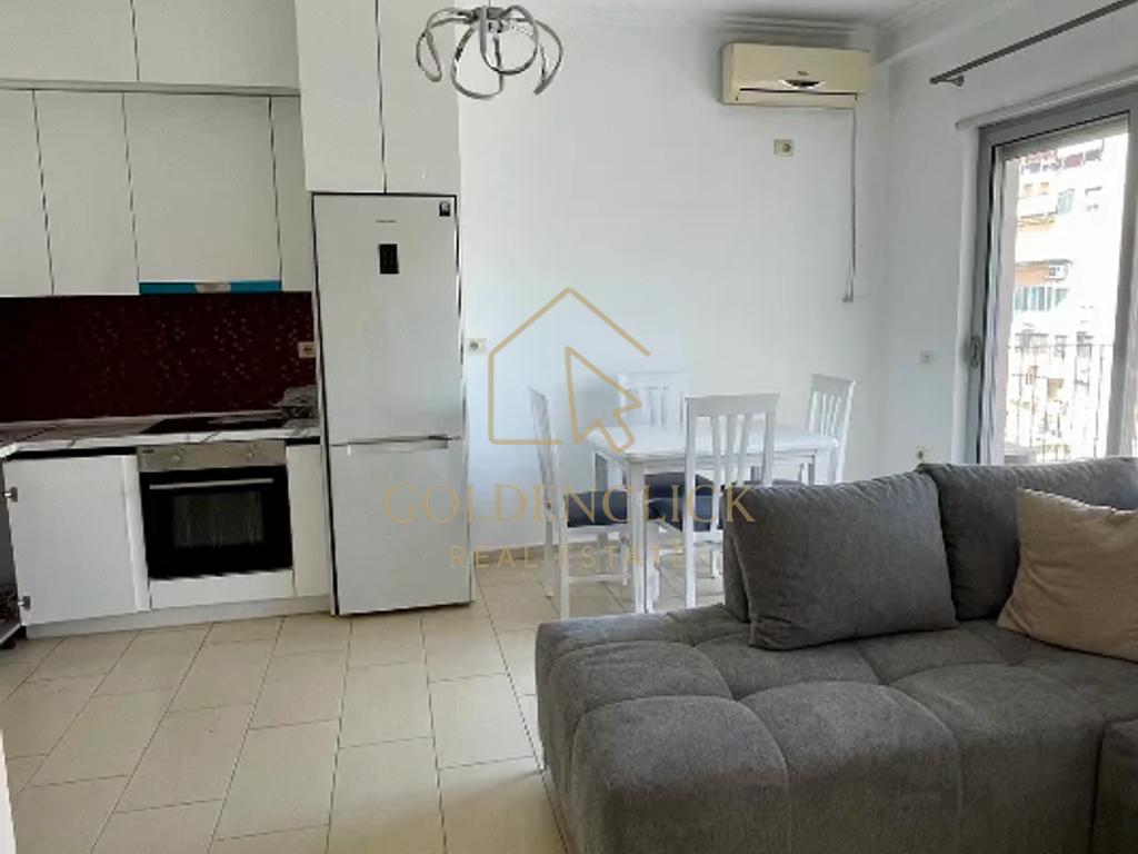Jepet me qira Apartament 1+1 tek Rruga e Kavajës!