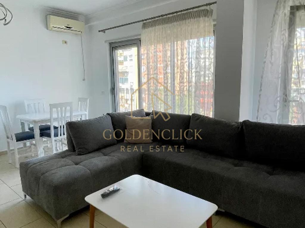 Jepet me qira Apartament 1+1 tek Rruga e Kavajës!