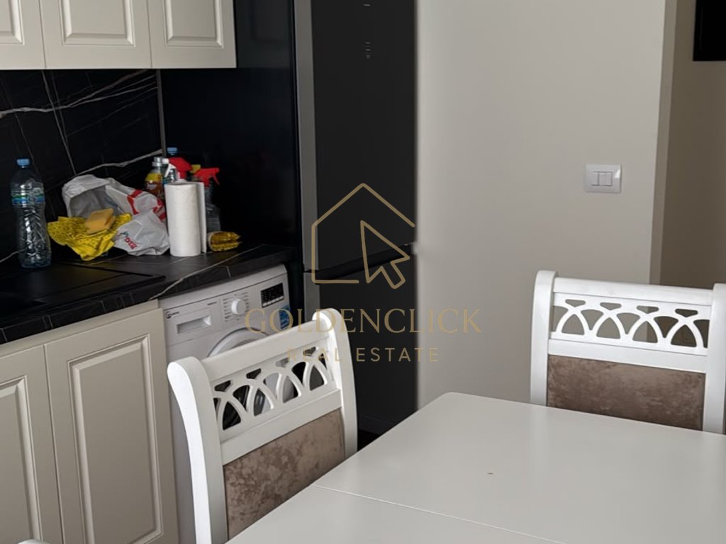 JEPET ME QIRA APARTAMENT 1+1 PRAN SHKOLLES SE KUQE!