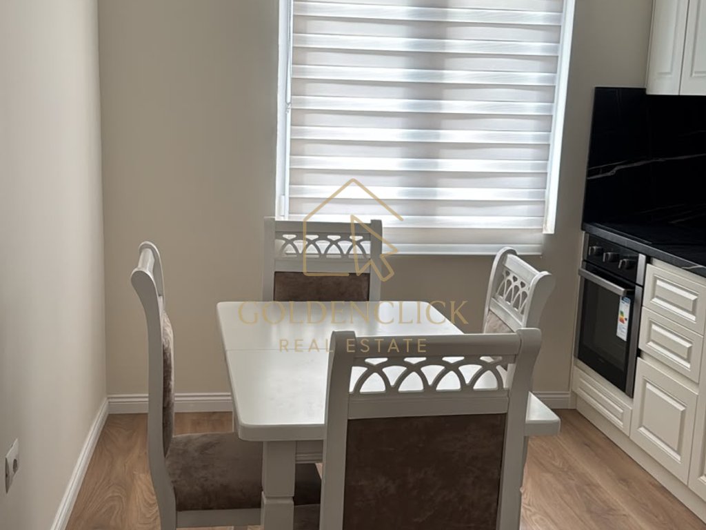JEPET ME QIRA APARTAMENT 1+1 PRAN SHKOLLES SE KUQE!