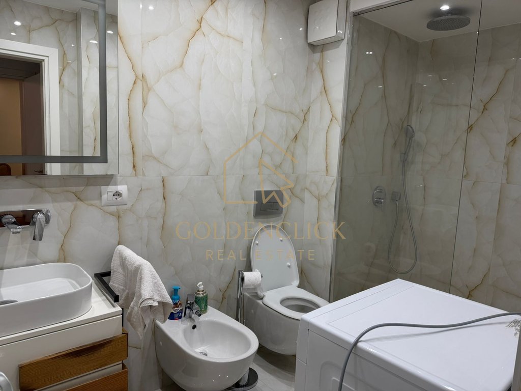 JEPET ME QIRA APARTAMENT 2+1 – PRANË RADISSON, TIRANË