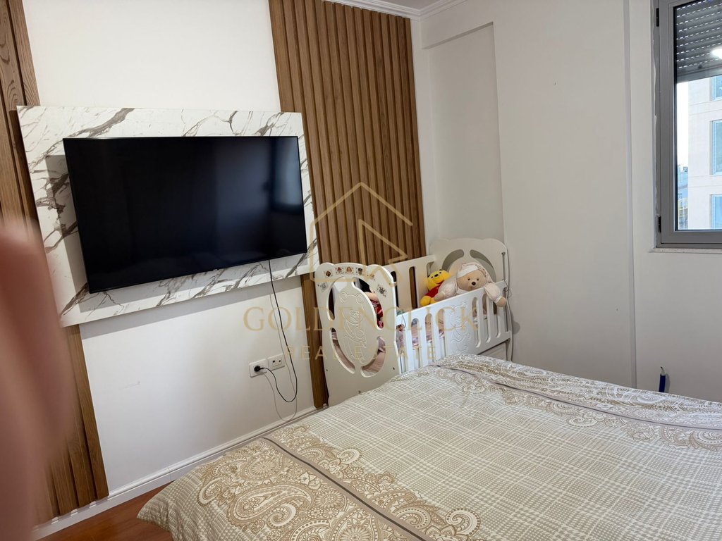 JEPET ME QIRA APARTAMENT 2+1 – PRANË RADISSON, TIRANË