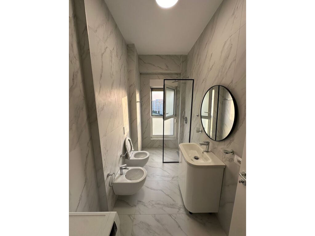 Apartament 1+1 me Qira në Ali Demi, Tiranë - 500€