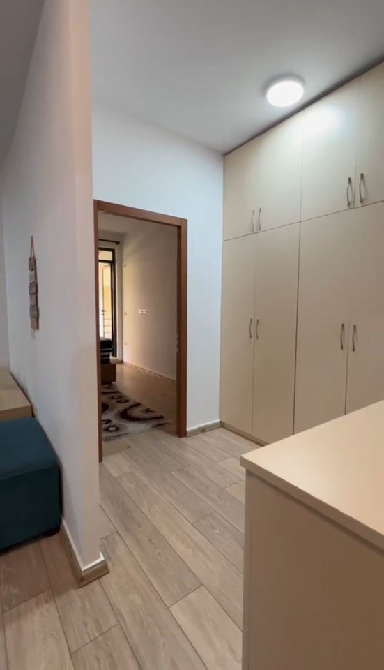 APPARTAMENTO 1+1 CON BALCONE IN AFFITTO – KODRA E DIELLIT 1