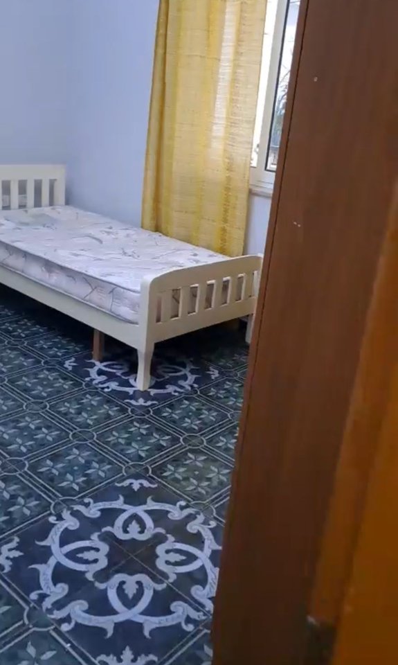 SHTËPI ME QIRA 2+1 – STACIONI I TRENIT