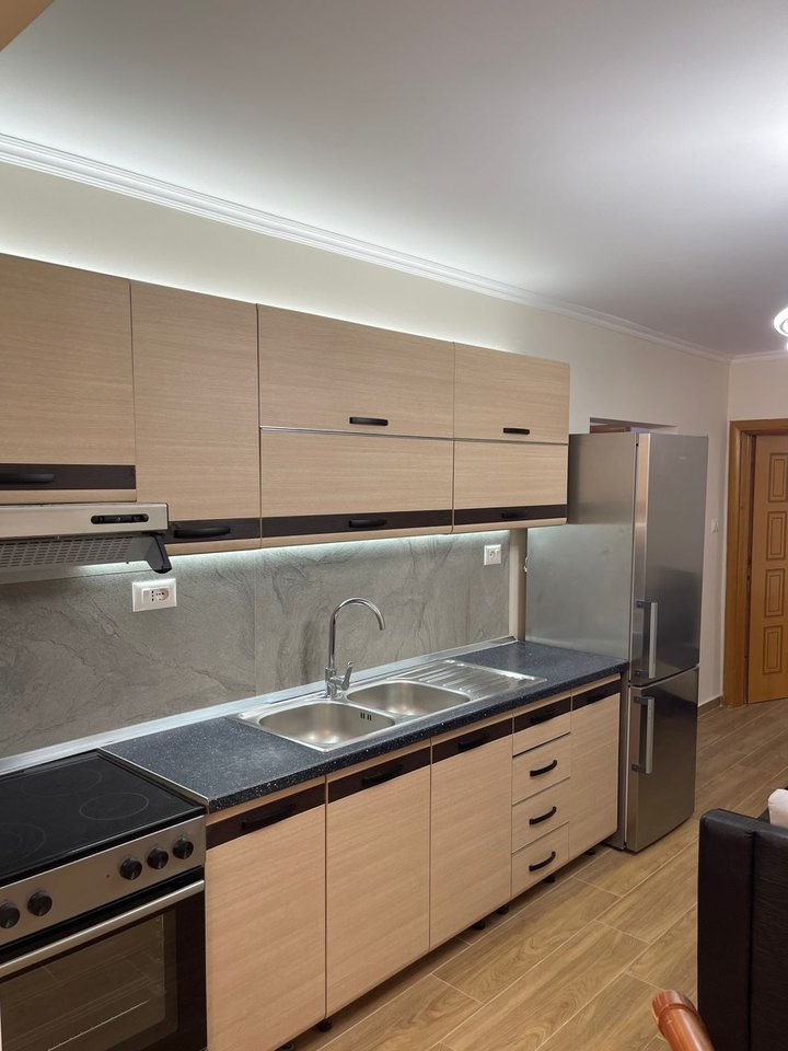 APARTAMENT ME QIRA 2+1– RRUGA MINE PEZA