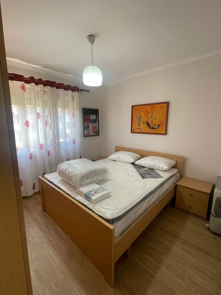 APARTAMENT ME QIRA 2+1– RRUGA MINE PEZA