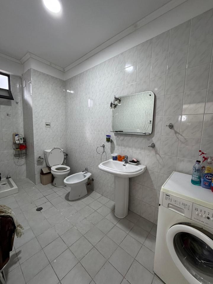 OKAZION! APARTAMENT 2+1 NË SHITJE – 5 MAJI, PRANË SHKOLLËS “TIRANA JONE”