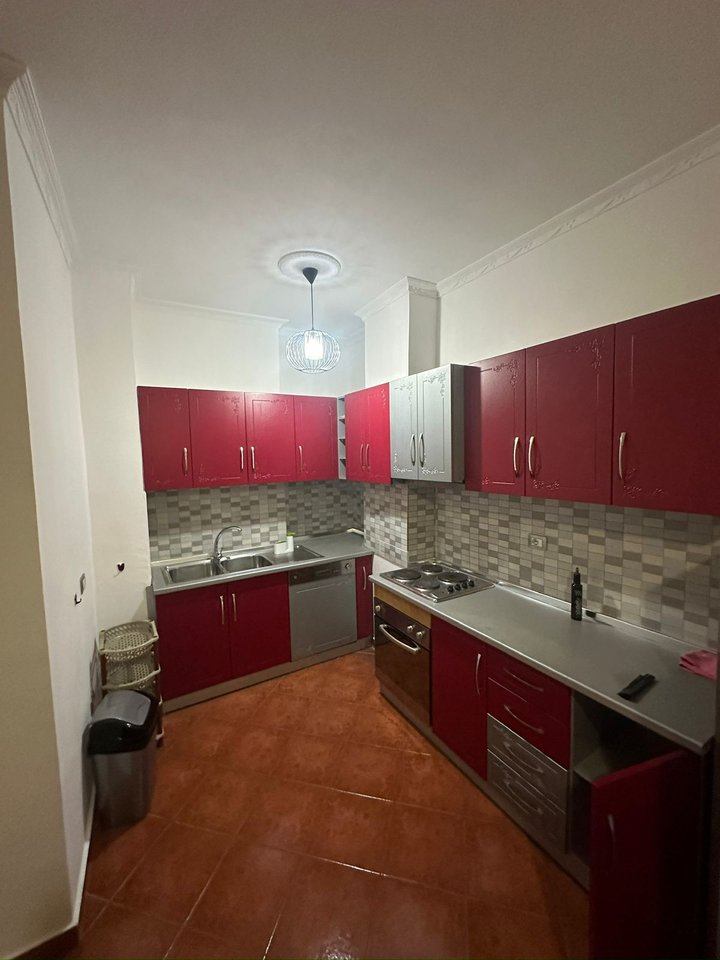 APPARTAMENTO IN AFFITTO 2+1+2 + BALCONE – VETRATA