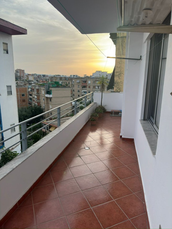 APPARTAMENTO IN AFFITTO 2+1+2 + BALCONE – VETRATA