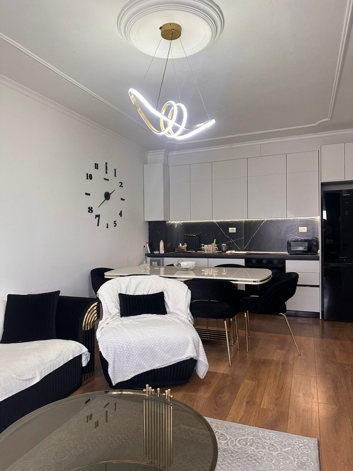 SHITET APARTAMENT 2+1 - PORCELAN, UET