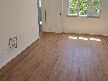 SHITET APARTAMENT 1+1 – 21 DHJETORI, RRUGA MUHAMET GJOLLESHA