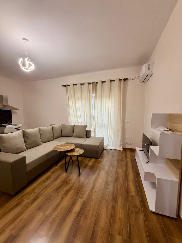 FOR RENT 1+1 APARTMENT – KAVAJËS STREET, OPPOSITE THE MOSQUE
