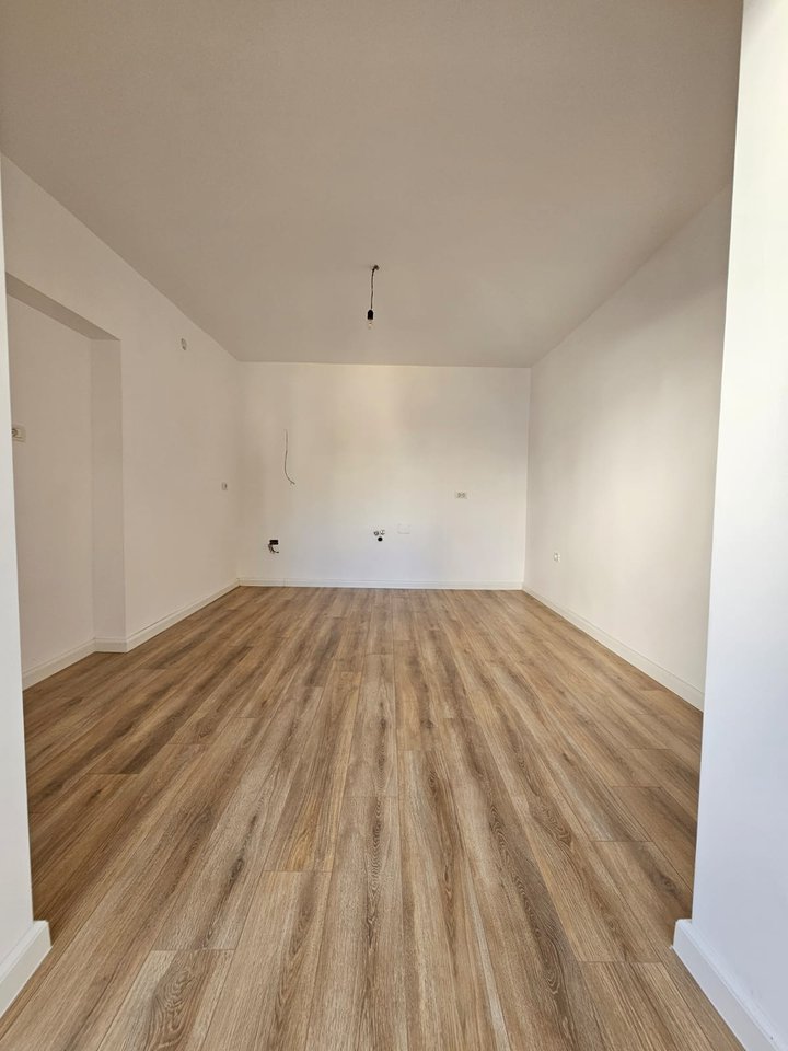 ? APARTAMENT PËR SHITJE 1+1 – 21 DHJETORI