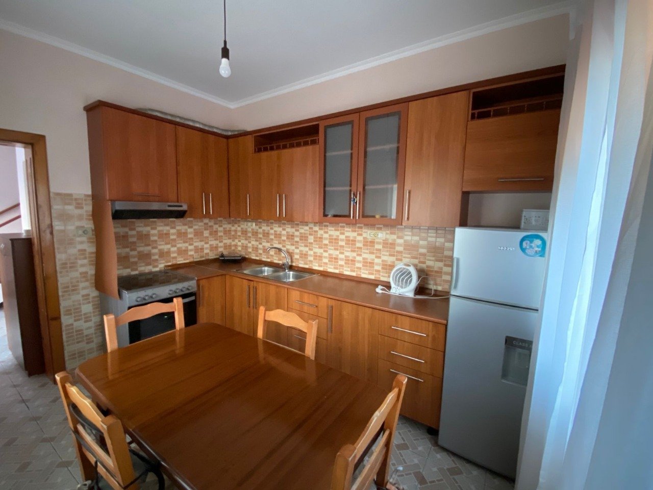 CASA IN AFFITTO 4+1 – ALI DEMI (VICINO AL CAMPO)