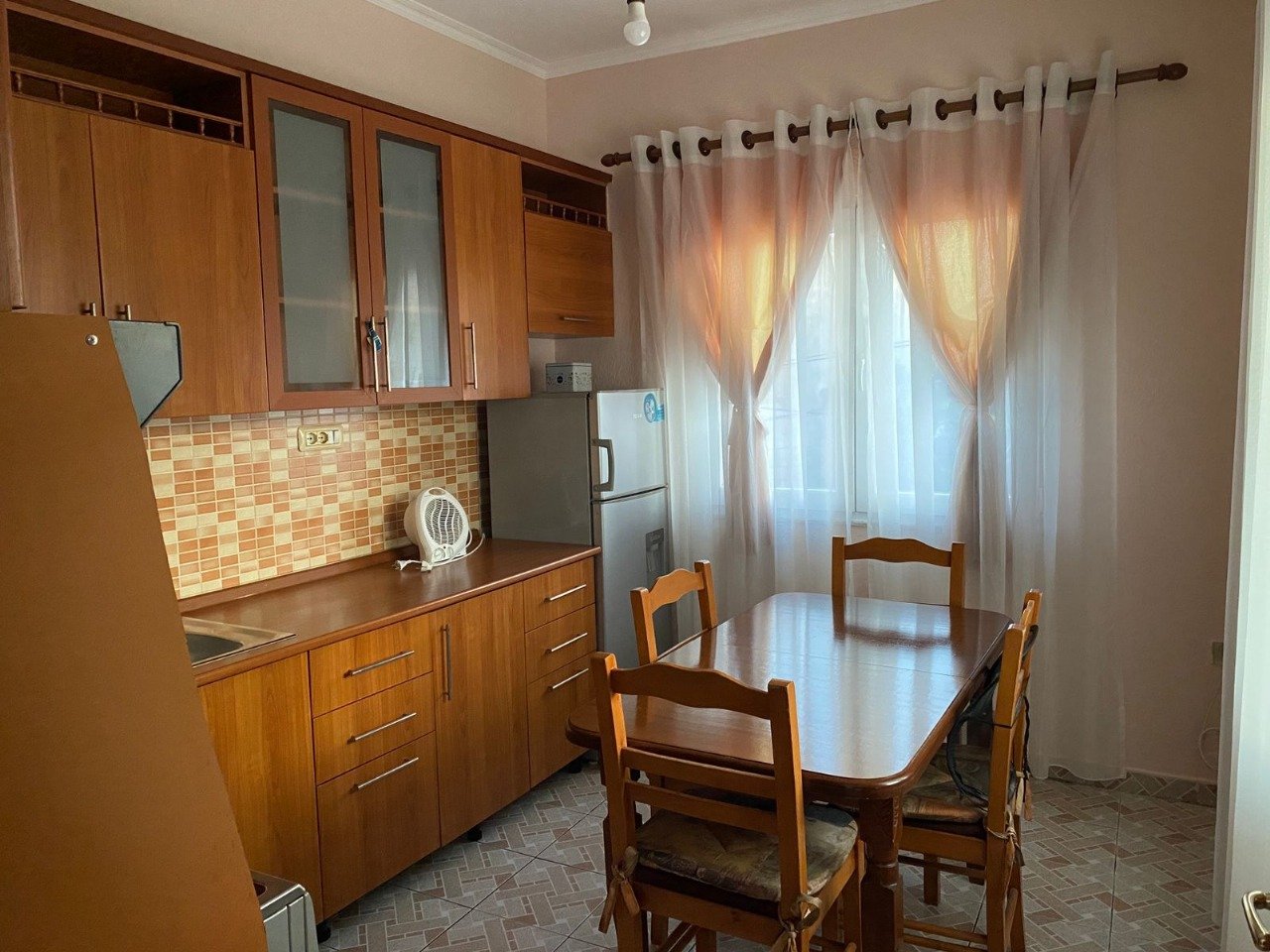 CASA IN AFFITTO 4+1 – ALI DEMI (VICINO AL CAMPO)